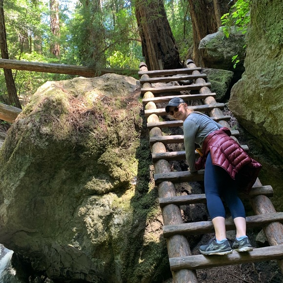 Meet your Posher, Joanna - Picture 3 of 4